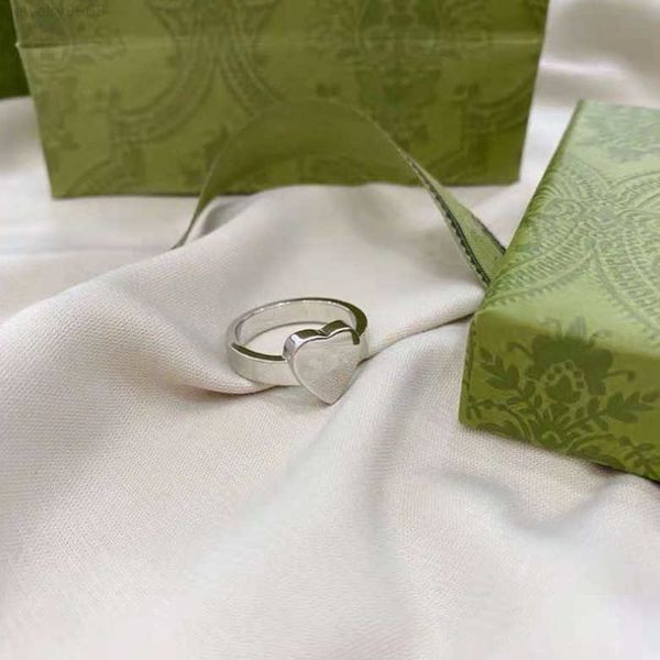 2021 designer ring fashion heart rings for women original design great quality love shaped ring with box 1pcs nrj1133, Silver
2021 designer ring fashion heart rings for women original design great quality love shaped ring with box 1pcs nrj1133, Silver