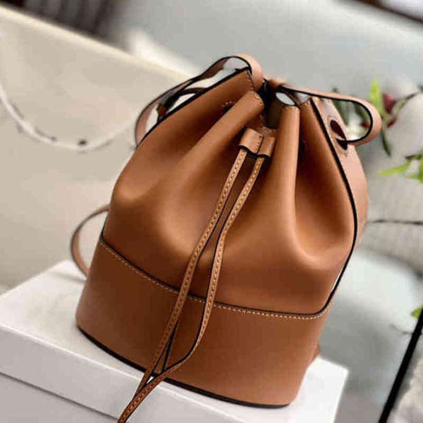 drawstring bucket bag women handbag shoulder soft leather luxury designer brand crossbody female balloon purses 220323
drawstring bucket bag women handbag shoulder soft leather luxury designer brand crossbody female balloon purses 220323
