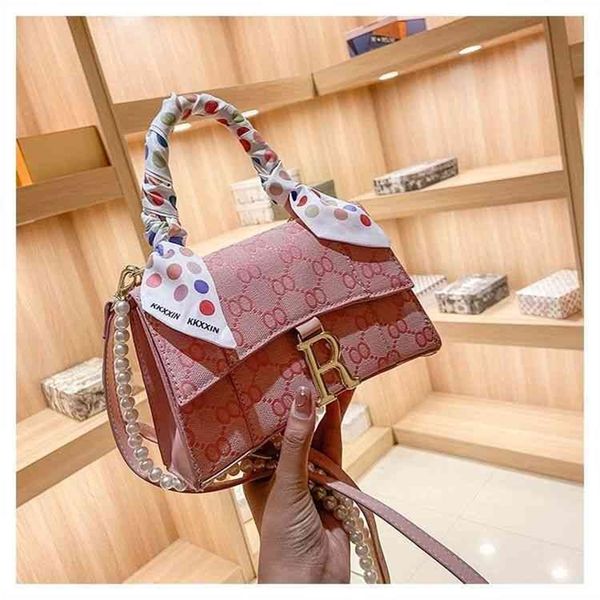 summer sense beaded strap silk scarf female version versatile red messenger fashion clearance outlet sale
summer sense beaded strap silk scarf female version versatile red messenger fashion clearance outlet sale
