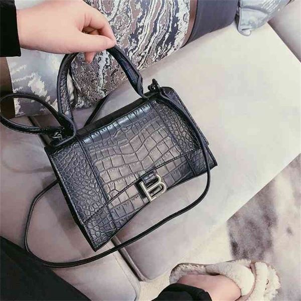 handbag fashion the same hourglass bag, alligator leather bag 80% off outlet online
handbag fashion the same hourglass bag, alligator leather bag 80% off outlet online