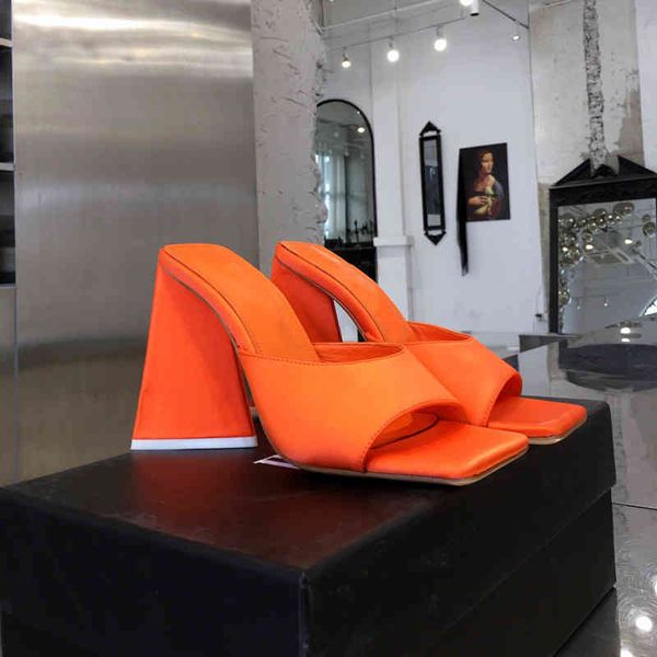 sandals triangle shaped customized heel printed slipper sandal details in place leather cattle lacquer satin parchment foot pad imported sol, Black
sandals triangle shaped customized heel printed slipper sandal details in place leather cattle lacquer satin parchment foot pad imported sol, Black