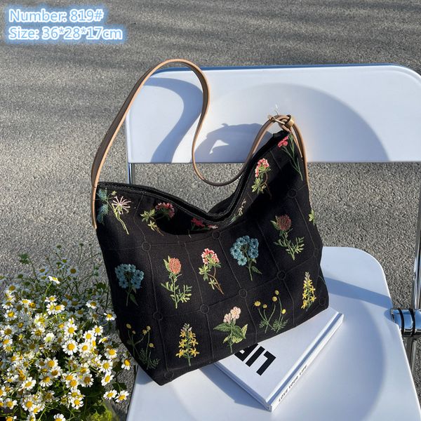 wholesale ladies leather shoulder bags sweet ethnic embroidery tote bag large capacity lightweight canvas handbag street personality flower
wholesale ladies leather shoulder bags sweet ethnic embroidery tote bag large capacity lightweight canvas handbag street personality flower