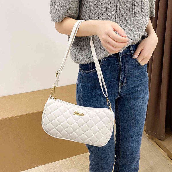 2022 trend luxury small messenger bag for women trend lingge embroidery female shoulder bag fashion chain ladies crossbody bags g220519
2022 trend luxury small messenger bag for women trend lingge embroidery female shoulder bag fashion chain ladies crossbody bags g220519