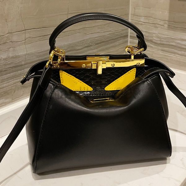 luxury designer bag purse handbags women shoulder crossbody fashion plain genuine leather turn lock open metal eye pattern decoration
luxury designer bag purse handbags women shoulder crossbody fashion plain genuine leather turn lock open metal eye pattern decoration