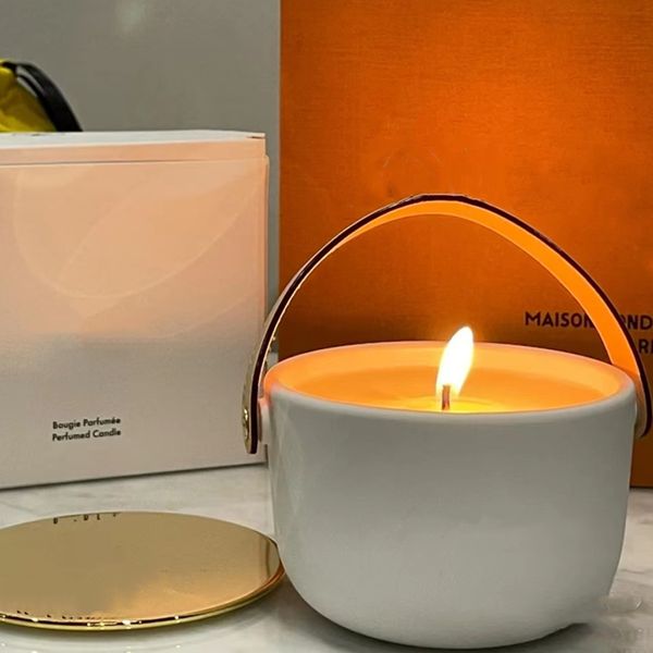 christmas perfume perfumed candle 220g france brand scented bougie parfum candle long smell fragrance deodorant incense sealed gift box fast
christmas perfume perfumed candle 220g france brand scented bougie parfum candle long smell fragrance deodorant incense sealed gift box fast