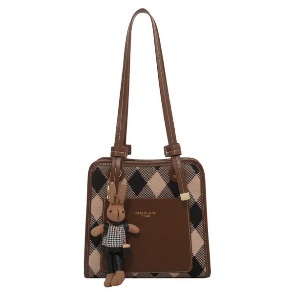 designer shoulder bag with good quality leather and classic handbag fashion for women in 3 color 23.5cm
designer shoulder bag with good quality leather and classic handbag fashion for women in 3 color 23.5cm
