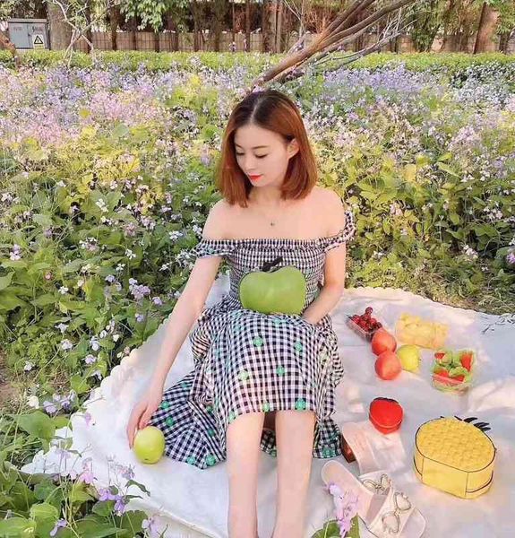 casual dresses ks spring and summer french sweet wind suspender checked embroidery waist dress women's, Black;gray
casual dresses ks spring and summer french sweet wind suspender checked embroidery waist dress women's, Black;gray
