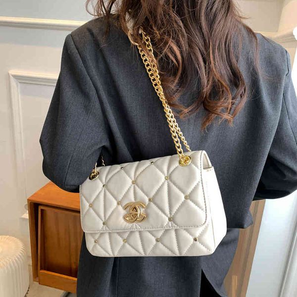 handbags bags versatile messenger single shoulder rivet rhombic chain the same popular women's advanced underarm, Black;red
handbags bags versatile messenger single shoulder rivet rhombic chain the same popular women's advanced underarm, Black;red