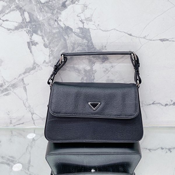 medieval cowhide nylon underarm bag women's 2021 new vintage cloth postman bags handbill shoulder hobo bag p
medieval cowhide nylon underarm bag women's 2021 new vintage cloth postman bags handbill shoulder hobo bag p