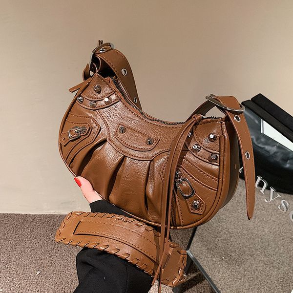 luxury brand women bag half moon hobo s with mini purse casual lady shoulder punk style woman school handbag 0713
luxury brand women bag half moon hobo s with mini purse casual lady shoulder punk style woman school handbag 0713