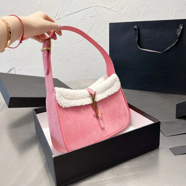 lambwool underarm bag calfskin leather axillary shoulder bag handbag fashion gold letters
lambwool underarm bag calfskin leather axillary shoulder bag handbag fashion gold letters