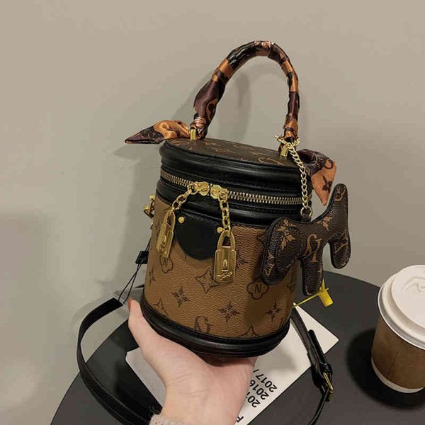 65% outlet online sales bucket women's net red foreign style portable messenger ins versatile one shoulder cylinder bag
65% outlet online sales bucket women's net red foreign style portable messenger ins versatile one shoulder cylinder bag