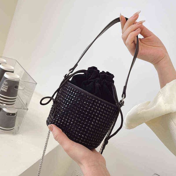 evening bags diamond bucket bag shoulder for women 2022 summer fashion simple handbags and purses female cute totes 220517
evening bags diamond bucket bag shoulder for women 2022 summer fashion simple handbags and purses female cute totes 220517