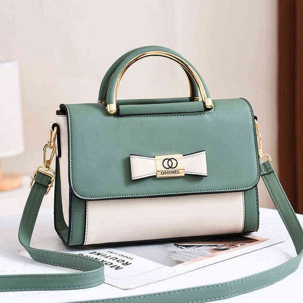 butterfly clip contrast korean small square bag female splicing versatile one shoulder menger handbag
butterfly clip contrast korean small square bag female splicing versatile one shoulder menger handbag