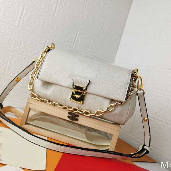 favorite handbag women crossbody bags classic old flower messenger magnetic buckle shoulder back package soft grain leather chain
favorite handbag women crossbody bags classic old flower messenger magnetic buckle shoulder back package soft grain leather chain