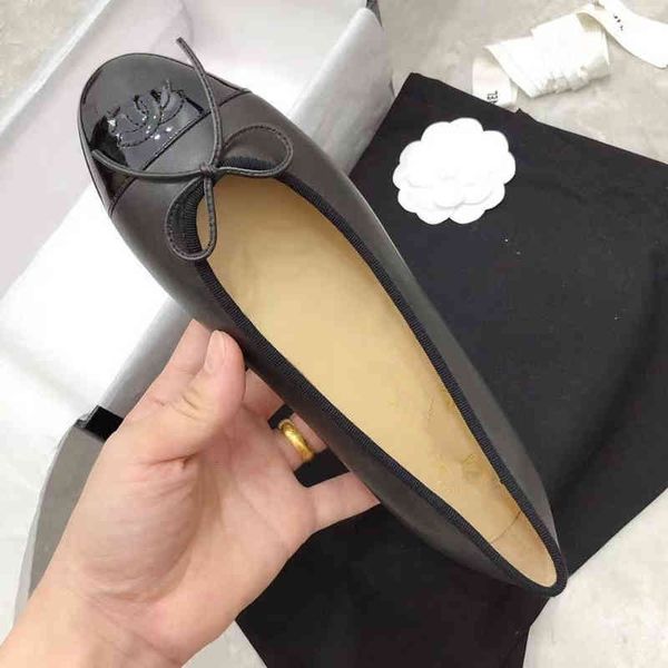 dress shoes high version small fragrance shallow mouth mary jane single shoes women's color matching hollow baotou thick heel ballet sa, Black
dress shoes high version small fragrance shallow mouth mary jane single shoes women's color matching hollow baotou thick heel ballet sa, Black