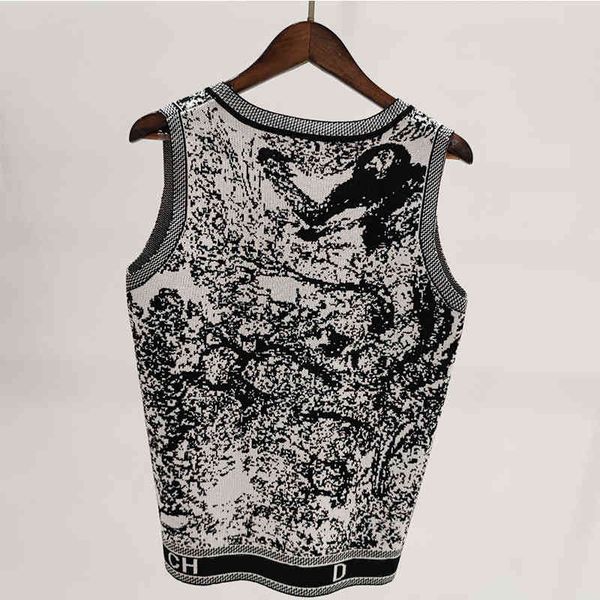 coat sweaters in the summer of pattern round neck vest is slim and thin, jacquard sweater for women, White;black
coat sweaters in the summer of pattern round neck vest is slim and thin, jacquard sweater for women, White;black