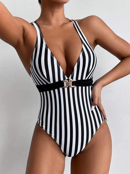 2022 new v neck swimwear women one piece swimsuit female striped printed bathing suit summer beach wear swim ladies bathers, White;black
2022 new v neck swimwear women one piece swimsuit female striped printed bathing suit summer beach wear swim ladies bathers, White;black