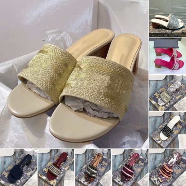 2022 designer d luxury women slipper sandals med block heels scuff fashion embossed summer chunky slippers slides flip flops size 34-42, Black
2022 designer d luxury women slipper sandals med block heels scuff fashion embossed summer chunky slippers slides flip flops size 34-42, Black