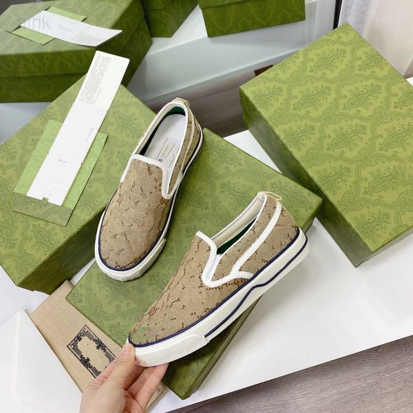 2022 mens womens snake skin leather platform chaussures shoes beautiful platform casual sneakers shoes leather solid colors, Black
2022 mens womens snake skin leather platform chaussures shoes beautiful platform casual sneakers shoes leather solid colors, Black