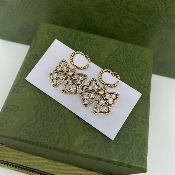 trendy butterfly earrings fashion diamond pendant studs women brand shinning earring party & banquet gift stud jewelry, Golden;silver
trendy butterfly earrings fashion diamond pendant studs women brand shinning earring party & banquet gift stud jewelry, Golden;silver