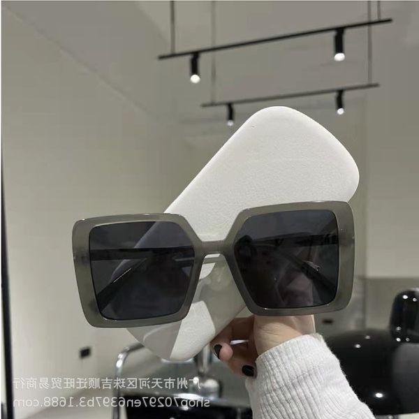 50% discount for factory direct sales2022 new sunglasses family d women's sunglasses women's advanced feeling ing looks thin, White;black
50% discount for factory direct sales2022 new sunglasses family d women's sunglasses women's advanced feeling ing looks thin, White;black