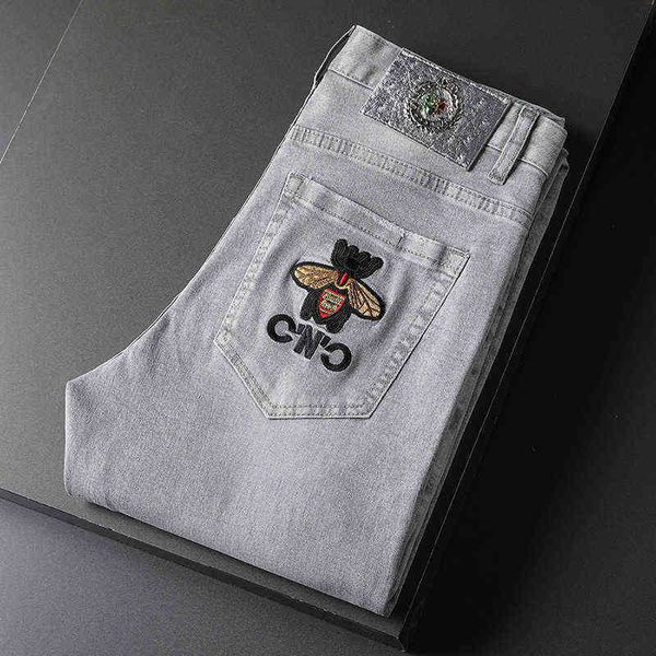 brand chao little bee embroidered jeans men's autumn and winter korean version elastic slim fit small feet light gray casual pants, Blue
brand chao little bee embroidered jeans men's autumn and winter korean version elastic slim fit small feet light gray casual pants, Blue