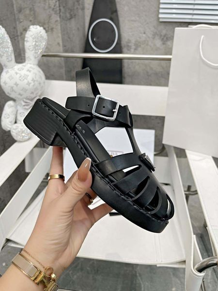 roman sandals 2022 summer new designer thick soled sandals leather size 35-41, Black
roman sandals 2022 summer new designer thick soled sandals leather size 35-41, Black