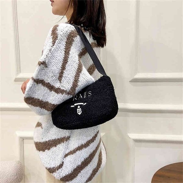 68% off 60% off autumn and winter exotic shoulder street fashion solid color plush armpit bag new korean style small square bagicy3
68% off 60% off autumn and winter exotic shoulder street fashion solid color plush armpit bag new korean style small square bagicy3