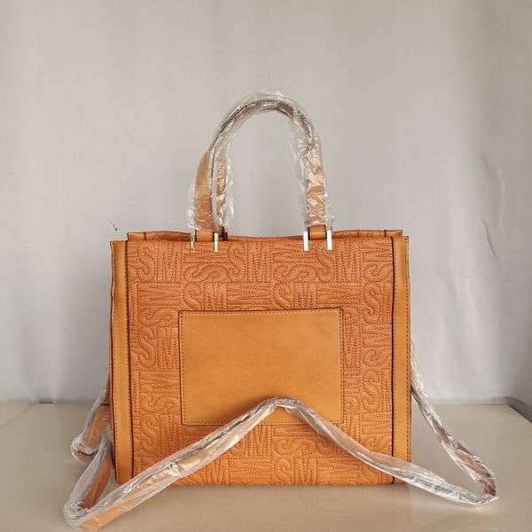 steve2022 maddenbag handbag female birthday gift pineapple bamboo horse high-grade shopping shoulder bag dinner party
steve2022 maddenbag handbag female birthday gift pineapple bamboo horse high-grade shopping shoulder bag dinner party