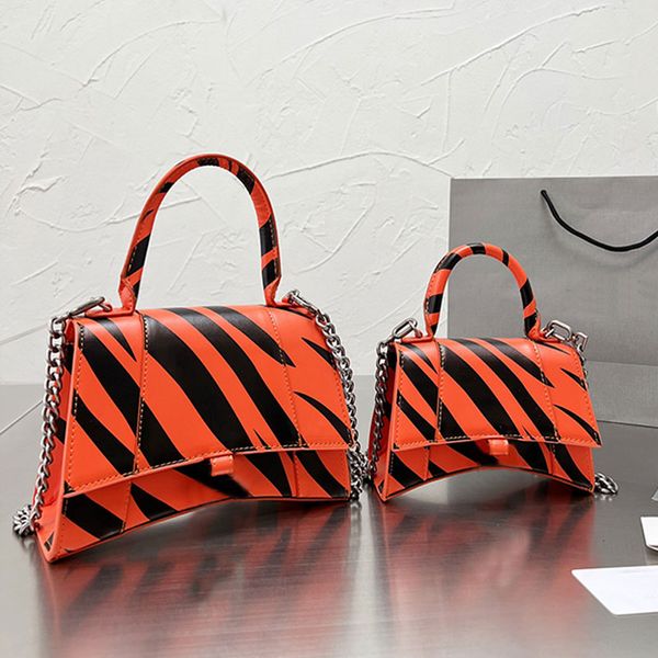 zebra pattern chain shoulder sling bag bags purse handbag women arc chains strap clutch female wallet letter striped two-tone pouch
zebra pattern chain shoulder sling bag bags purse handbag women arc chains strap clutch female wallet letter striped two-tone pouch