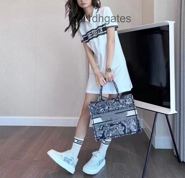 2022 designer di or t shirt and tees dress di22 spring new lettered print lapel slim short sleeve dress skirt, Black;gray
2022 designer di or t shirt and tees dress di22 spring new lettered print lapel slim short sleeve dress skirt, Black;gray