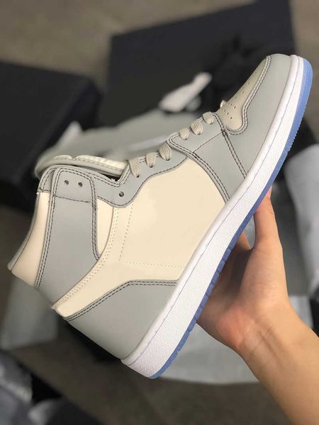 new high og 1s basketball shoes ice blue high culture wild casual sneakers jump sport shoes with box no72, Black
new high og 1s basketball shoes ice blue high culture wild casual sneakers jump sport shoes with box no72, Black