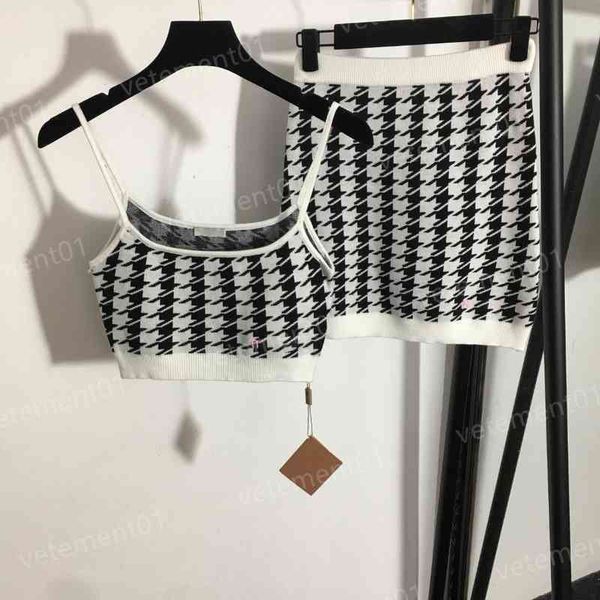 women two piece dresses letter logo embroidery cool knitted camisole and high waist short skirt 2 piece sets luxury designer women clothing, White
women two piece dresses letter logo embroidery cool knitted camisole and high waist short skirt 2 piece sets luxury designer women clothing, White