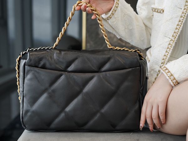 7a+ design bag luxury handbag fashion wallet 19 leather double chain shoulder bag shopping fine sheepskin soft
7a+ design bag luxury handbag fashion wallet 19 leather double chain shoulder bag shopping fine sheepskin soft