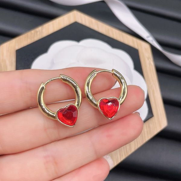 easy chic designer fashion letter b hoop huggie classic heart christmas circle earrings for women party wedding wholesale have box, Golden;silver
easy chic designer fashion letter b hoop huggie classic heart christmas circle earrings for women party wedding wholesale have box, Golden;silver