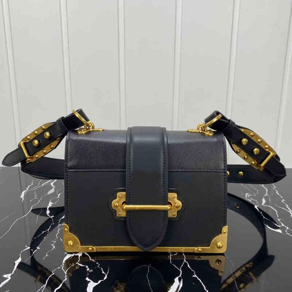 luxury designer bag tote bags crossbody bag women handbag messenger bag shoulder bag purse leather canvas exterior pocket letter crossbody b
luxury designer bag tote bags crossbody bag women handbag messenger bag shoulder bag purse leather canvas exterior pocket letter crossbody b