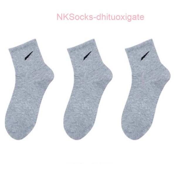 men's fashion classic socks gift box stockings hook brand black white gray medium tube sports cotton sweat absorbing sock men women lux
men's fashion classic socks gift box stockings hook brand black white gray medium tube sports cotton sweat absorbing sock men women lux