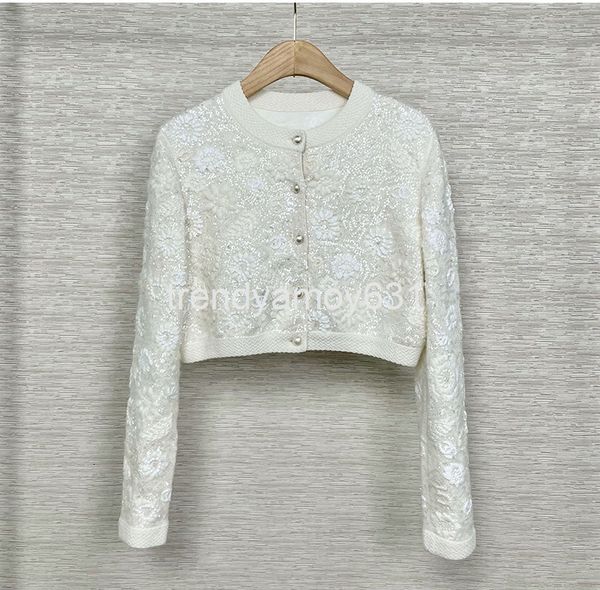 women's knits & tees 21 xiaoxiangfeng knitted cardigan sequin pearl buckle flower embroidery three-dimensional digital short + vest set, White
women's knits & tees 21 xiaoxiangfeng knitted cardigan sequin pearl buckle flower embroidery three-dimensional digital short + vest set, White