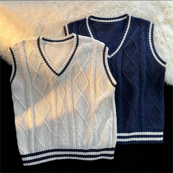 men's vests sweater vest men's v-neck 2022 spring solid pullover sweaters casual loose men sleeveless, Black;white
men's vests sweater vest men's v-neck 2022 spring solid pullover sweaters casual loose men sleeveless, Black;white