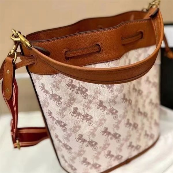 designer coech women handbags womens bag floral ribbon printing bag french jacquard graffiti decor commuting garden
designer coech women handbags womens bag floral ribbon printing bag french jacquard graffiti decor commuting garden