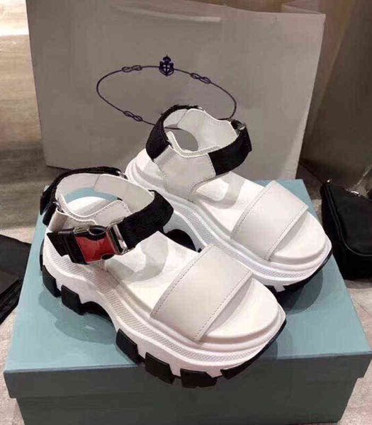 2022 summer p family cowhide dad shoes women's flat button thick soled muffin raised open toe gear sandals, Black
2022 summer p family cowhide dad shoes women's flat button thick soled muffin raised open toe gear sandals, Black