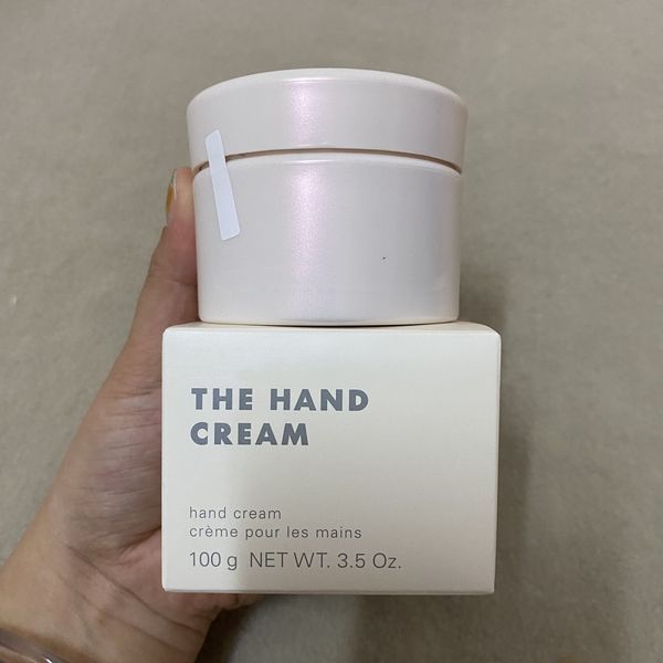 epack le lift hand cream 50ml la creme main black egg & white egg hands cream skin care
epack le lift hand cream 50ml la creme main black egg & white egg hands cream skin care