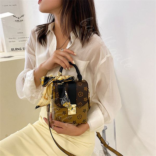 desinger luxury bag purses cross body flower embossing pu female 2022 shoulder messenger ladies fashion brand small bucket
desinger luxury bag purses cross body flower embossing pu female 2022 shoulder messenger ladies fashion brand small bucket