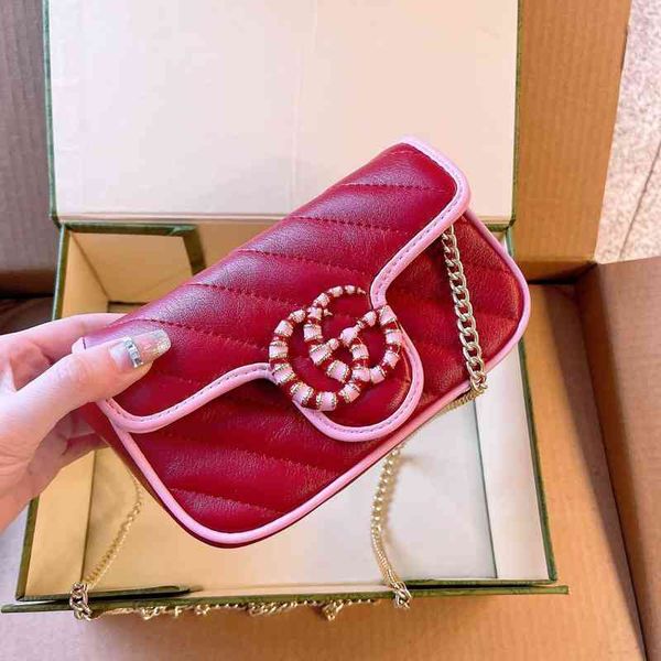 designers new marmont is also too beautiful marmont's new color is really a good lookshe is t luxury bags, Black;red
designers new marmont is also too beautiful marmont's new color is really a good lookshe is t luxury bags, Black;red