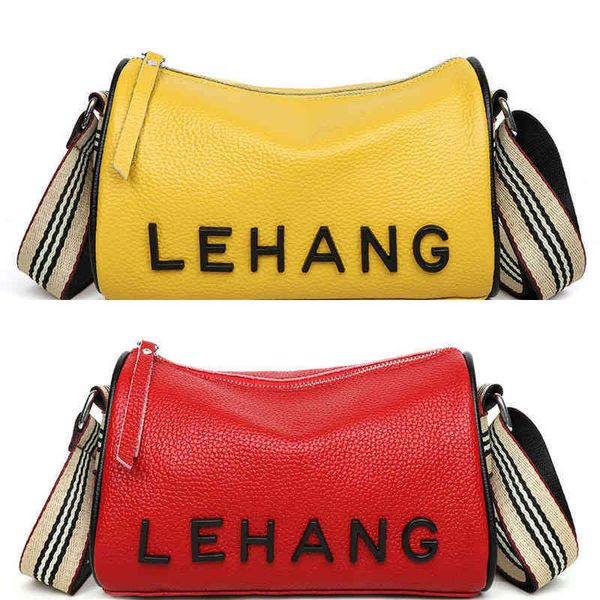 45% fashion texture shoulder layer cow leather soft women's can be printed manufacturer's latest quality fashionable bags
45% fashion texture shoulder layer cow leather soft women's can be printed manufacturer's latest quality fashionable bags