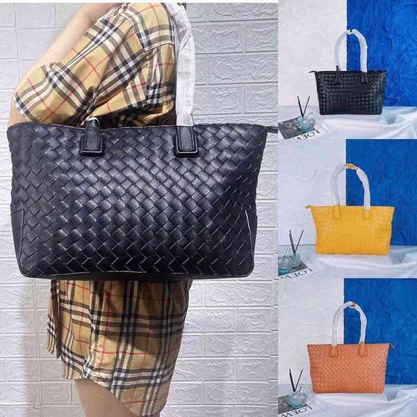 popular new 2021 bvbag tot women's women's advanced sense of foreign style middle ancient vintage cow leather
popular new 2021 bvbag tot women's women's advanced sense of foreign style middle ancient vintage cow leather