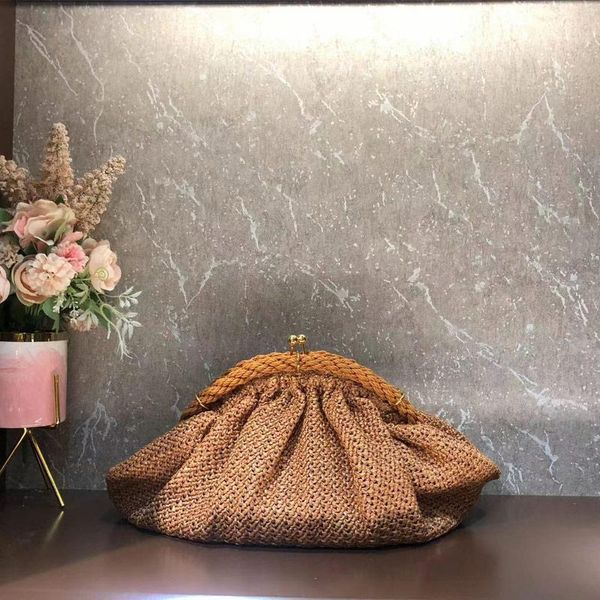 weave wallet lady clip shell bag hollowed out shoulder bags cross body handbag clutch purse detachable wide strap embroidery letter printing
weave wallet lady clip shell bag hollowed out shoulder bags cross body handbag clutch purse detachable wide strap embroidery letter printing