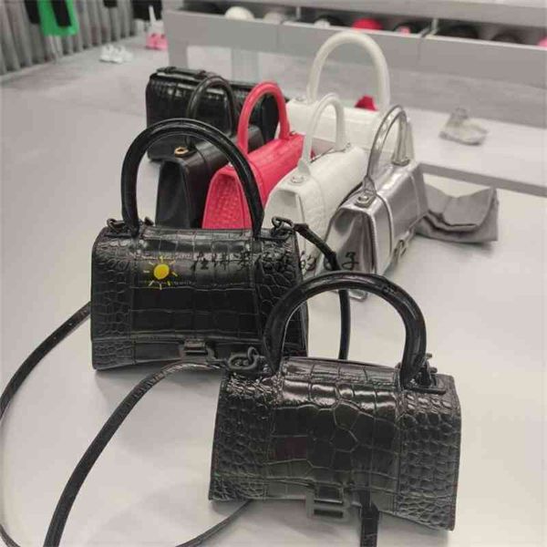 designer bag balenciga hourglass bag crocodile single shoulder messenger portable hourglass bag genuine leather
designer bag balenciga hourglass bag crocodile single shoulder messenger portable hourglass bag genuine leather