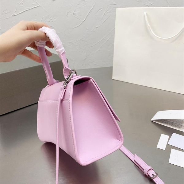 bag handbag designer luxury bag classic vintage large-capacity french niche texture women's new fashion family alligator hourglass
bag handbag designer luxury bag classic vintage large-capacity french niche texture women's new fashion family alligator hourglass